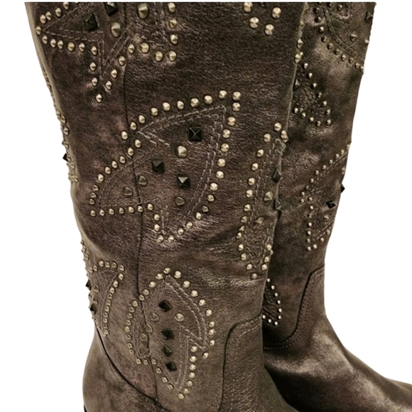 frye & co Pewter Distressed Leather Studded Phoenix Pull-on Cowboy Boots size 8 - Picture 2 of 9